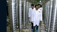 Iran heeft een zelfgeproduceerde reactorstaaf in de kernreactor in Teheran geplaatst. De spanningen rond het Iraanse nucleaire programma groeien.