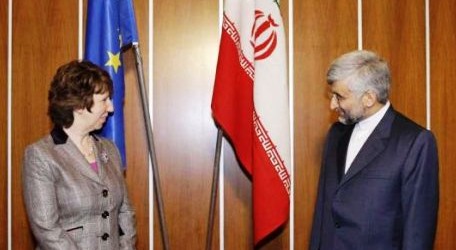 Catherine Ashton, EU, vond de gesprekken met Iran ‘nuttig en constructief’. Saeed Jalili, Iran, was te spreken over de mogelijkheden tot compromis met de internationale gemeenschap bij de volgende gespreksronde die gepland staat voor 23 mei in Irak, Baghdad.